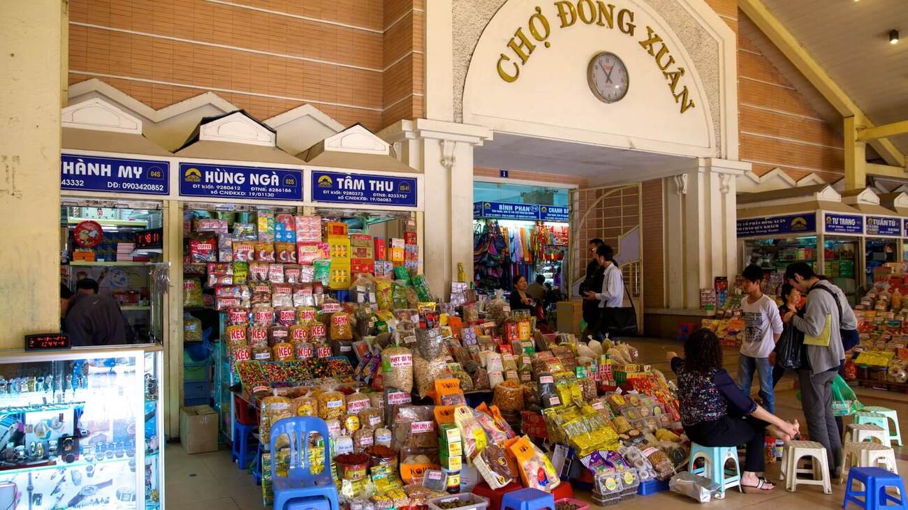 Chợ Đồng Xuân, Hanoï — au petit matin, le bol de phở que les guides ne montrent pas